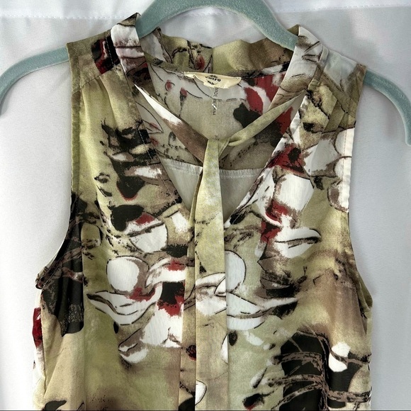 entro Tops - Entro sleeveless floral tunic with neck tie sheer fully lined Small